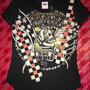 Graphic Skull Scoop Neck Short Sleeve Tee